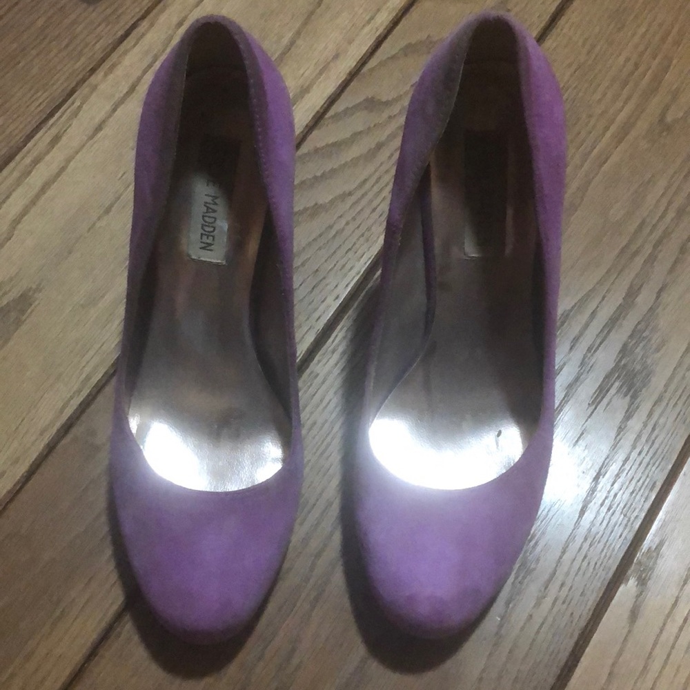 Steve Madden suede heels